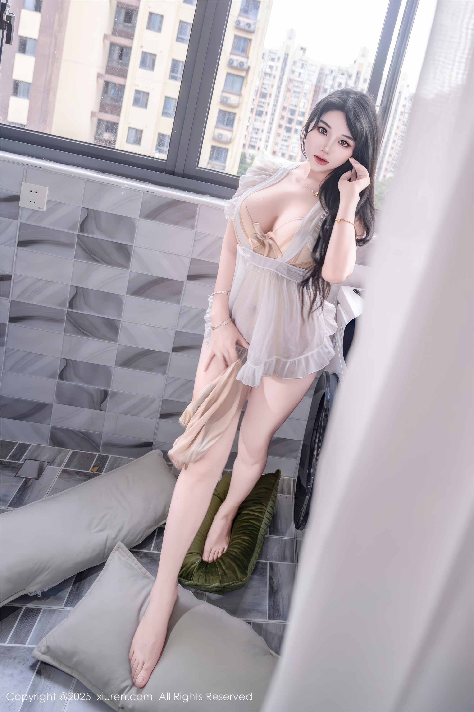 Xiuren秀人网 2025.11.20 NO.11010 汐汐爱吃草莓